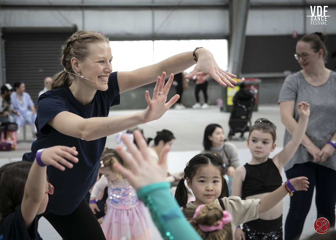 Trained Teacher Holly Pooley delivering a Creative Movers workshop at VDF, April 2024. Image by Belinda Strodder.